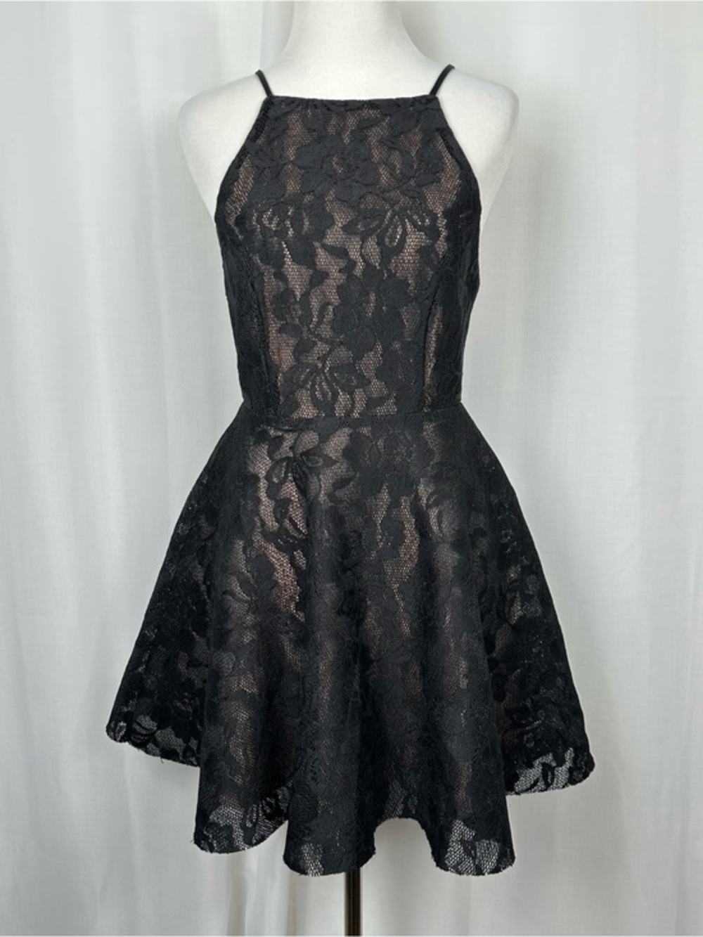 Windsor‎ Black Lace Halter Skater Dress Nude Lining Homecoming Cocktail Party S
